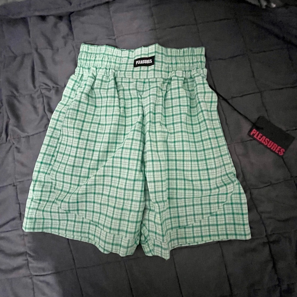 Pleasure green Shorts